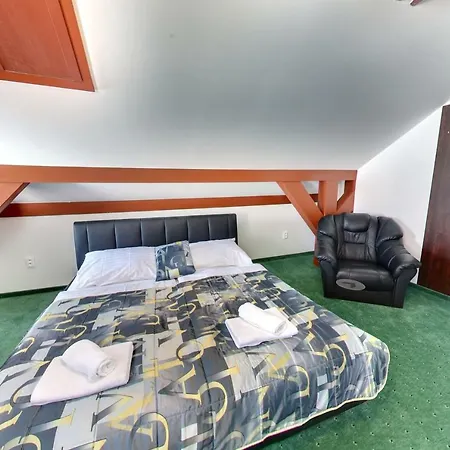 Patriot Lodge *